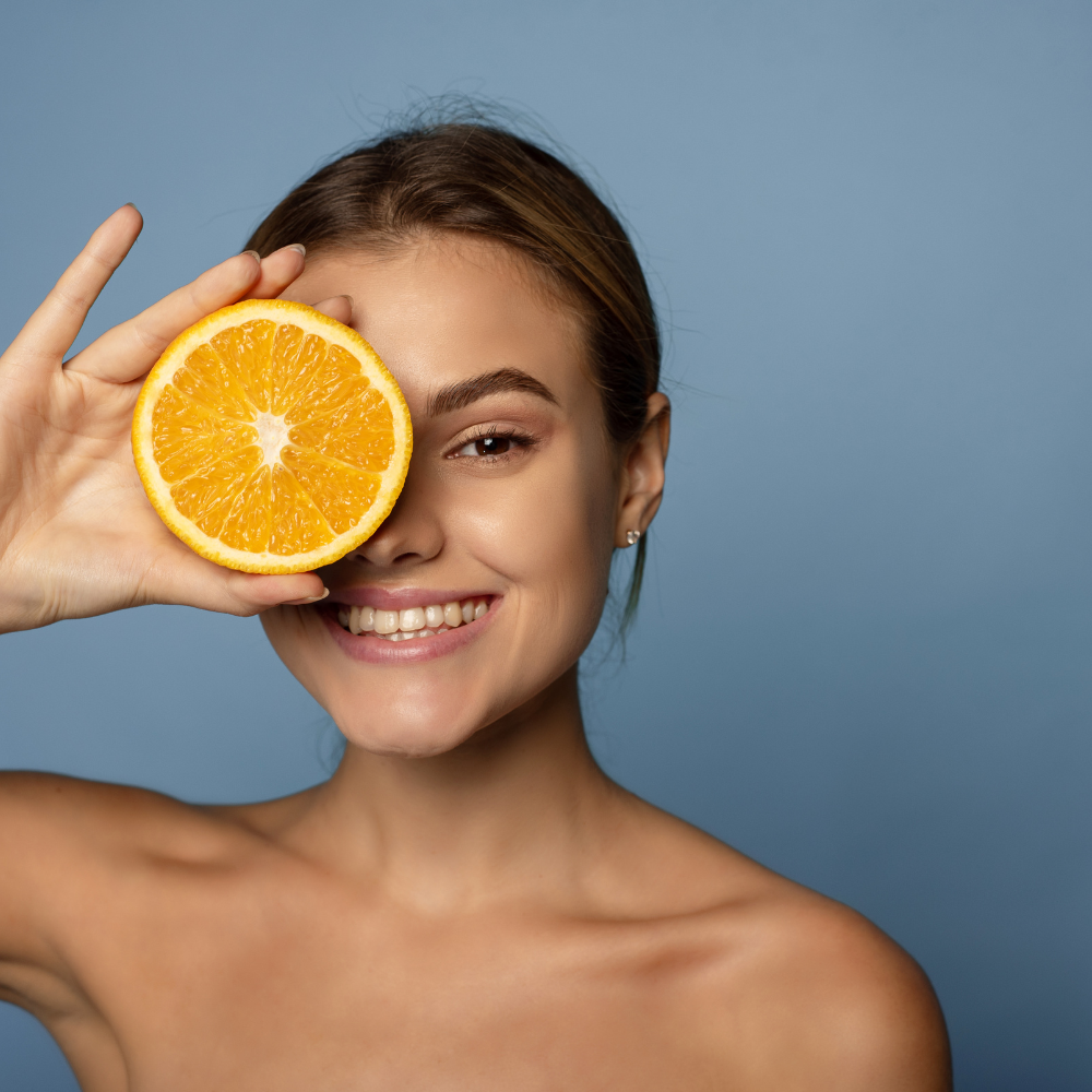 The Role of Vitamin C in Skin Health: Achieving a Youthful Glow from Within